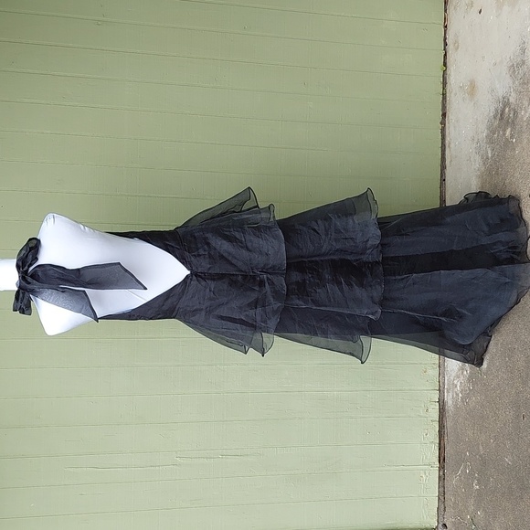 Lulu's Black Tiered Organza Halter Maxi Dress Sz L - Picture 7 of 17